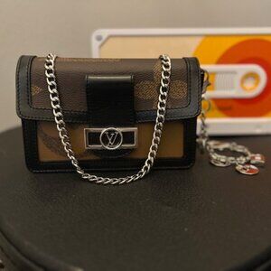 Louis Vuitton Dauphine Reverse Monogram Belt Bag Crossbody Auth Dust Bag